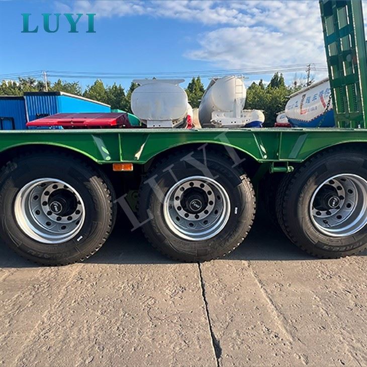 13m 3‑Axle Low Bed Semi‑Trailer For Heavy Machinery Transport factory 13m 3‑Axle Low Bed Semi‑Trailer For Heavy Machinery Transport factory